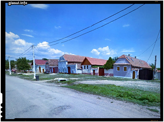 Dacia, mai demult Ștena, (în germană Stein, în maghiară Garat, în dialectul săsesc Ste, Stin, Štîn)