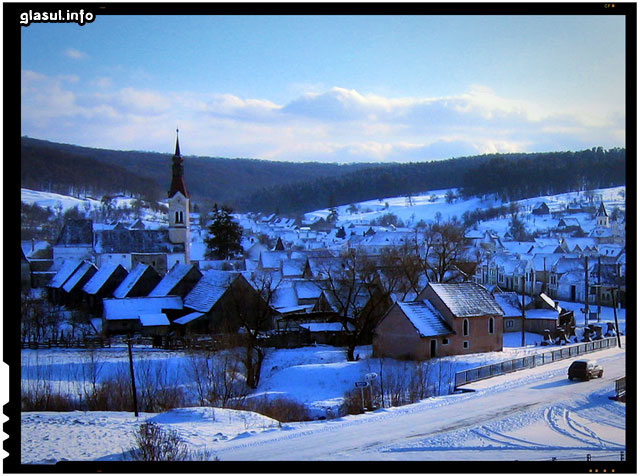 Dacia, mai demult Ștena, (în germană Stein, în maghiară Garat, în dialectul săsesc Ste, Stin, Štîn)