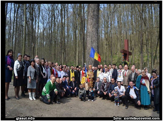 LA STEJARUL LUI STEFAN CEL MARE SI SFANT DIN CODRII COSMINULUI Glasul