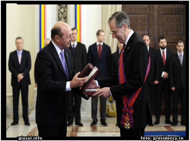 Basescu, acelasi gen de mizerie cu origini cominterniste ca si Iliescu, foto: presidency.ro