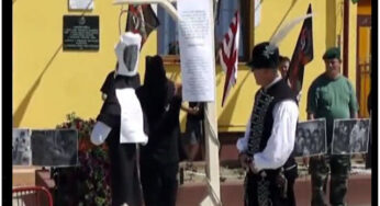 Un primar din Ungaria spanzura in public papusile cu chipurile unor politicieni evrei