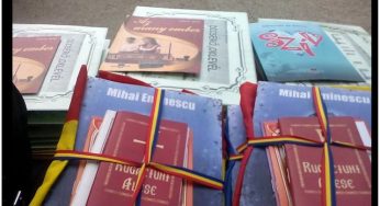 Actiunea Români pentru Români in Covasna. Tricolorul, Mihai Eminescu si Rugaciunea ortodoxa. Acesta a fost mesajul nostru transmis elevilor români.
