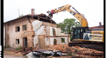 In 2013, un bulgar cu datorii si-a demolat casa si a trimis ramasitele acesteia in fata bancii