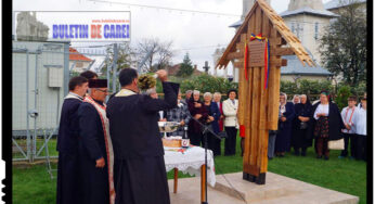 In satul Lucăceni a avut loc dezvelirea şi sfinţirea Troiţei închinate foştilor refugiaţi şi expulzaţi în urma Dictatului de la Viena din 1940