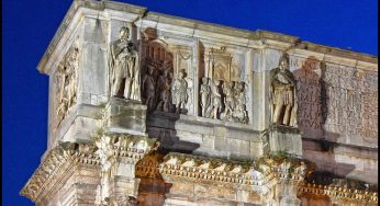 Pe 25 iulie 315 este inaugurat Arcul lui Constantin, cu o secțiune flancată de basoreliefuri și statui de daci 