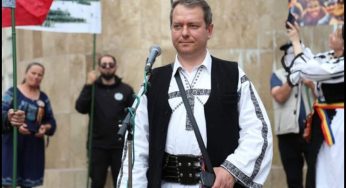 Mișcarea Națională va începe să strângă semnături pentru introducerea manualului școlar Istoria Românilor