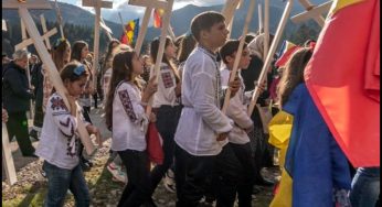 Când Istoria Românilor nu există ca obiect de studiu în școli, predăm elevilor istoria pe câmpurile de luptă identitare