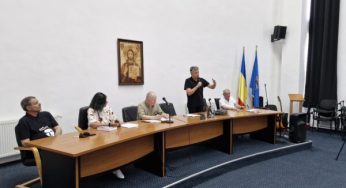Zilele Rezistenței s-au deschis la Sâmbăta de Sus cu o rugăciune a Episcopului Macarie și un moment de reculegere