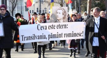 Victorie importantă! O instanță judecătorească din România decide că afișarea bannerului ,,Ceva este etern: Transilvania, pământ românesc!” la manifestările comunității maghiare este legală!