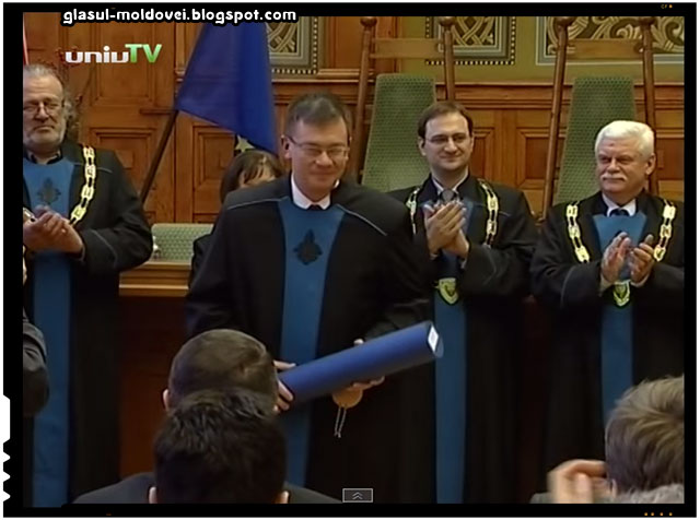 Trădarea lui Mihai Răzvan Ungureanu răsplătită de catre unguri cu titlul de Doctor Honoris Causa de Universitatea din Pecs, sursa imagine: youtube.com