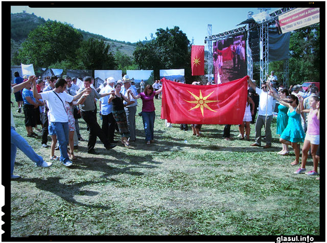 Festival cultural al aromanilor din Moscopole, macedo-romani, aromani, vlahi