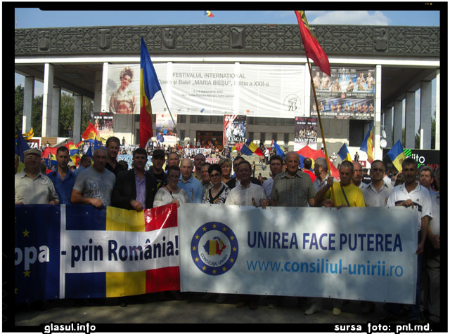 PNL, impreuna cu alte componente ale Consiliului Unirii, participa la actiunea de protest de la 5 aprilie 2015, sursa foto: pnl.md