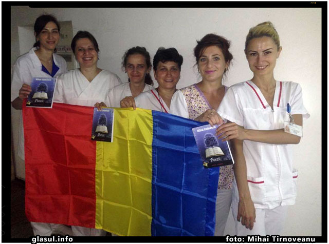 Un grup de asistente medicale foarte dragute din Brasov transmite un mesaj de solidaritate copiilor români din Harghita si Covasna