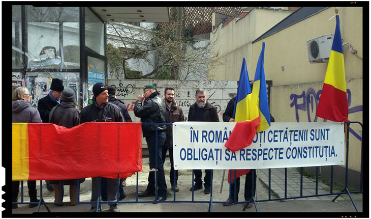 Protest in fata sediului ambasadei Ungariei: “In Romania toti cetatenii sunt obligati sa respecte Constitutia”