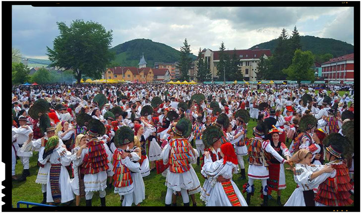 16 septembrie 1941: în Cluj autoritățile ungurești au cumpărat masiv costume românești, cu scopul de a le folosi în diversiuni de dezinformare și de falsificare a stării de spirit a românilor