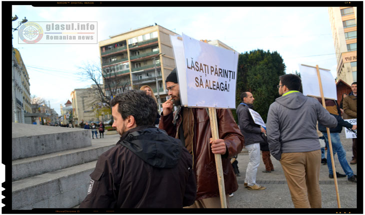 (FOTOREPORTAJ) Medicii s-au alaturat protestatarilor impotriva vaccinarii obligatorii!, Foto: Fandel Mihai