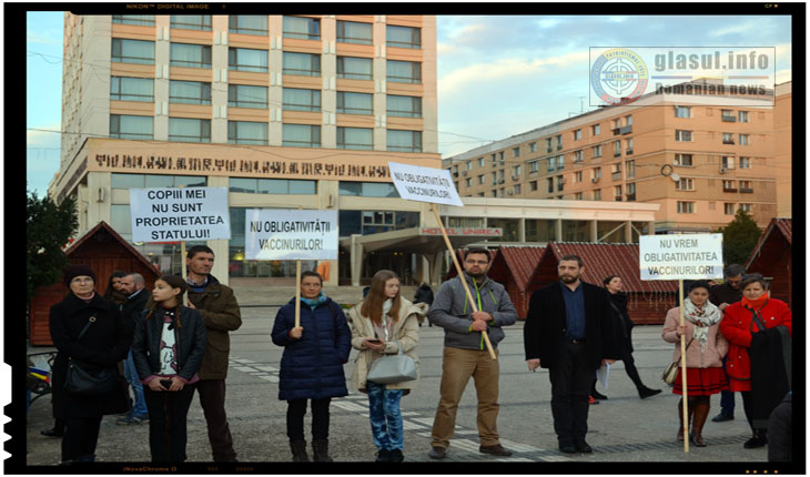 (FOTOREPORTAJ) Medicii s-au alaturat protestatarilor impotriva vaccinarii obligatorii!, Foto: Fandel Mihai