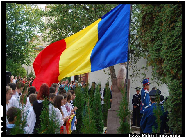 In Decembrie, de Ziua Nationala si de Sfantul Nicolae vom merge in Inima Tarii, in Harghita si Covasna, cu o mie de steaguri tricolore, foto: Mihai Tirnoveanu