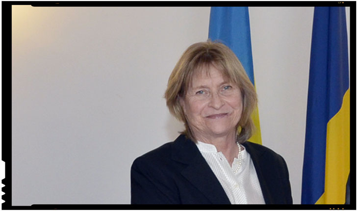 Anne Lindahl Kenny, ambasadorul Suediei, invitata sa incerce mamaliga romaneasca de la Valea Seacă