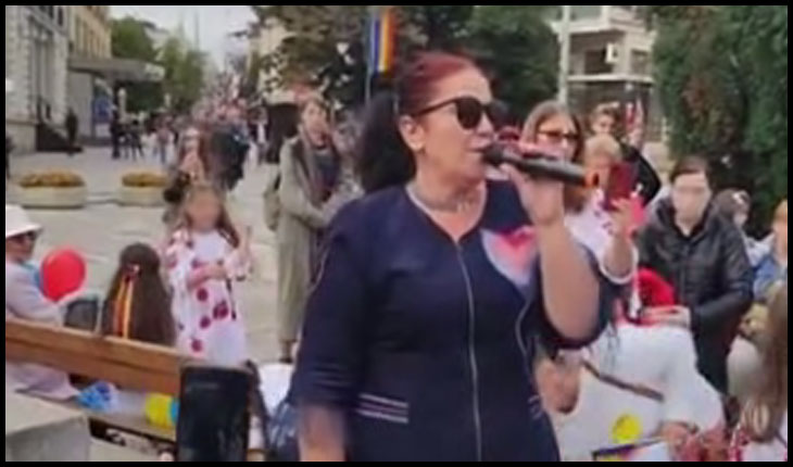 (VIDEO) Avocata Iulia Medeleanu de la Iași nu mai este consiliera senatoarei Diana Iovanovici-Șoșoacă. Și-a înaintat demisia și a declarat că se va întoarce în avocatură și la lupta civică.