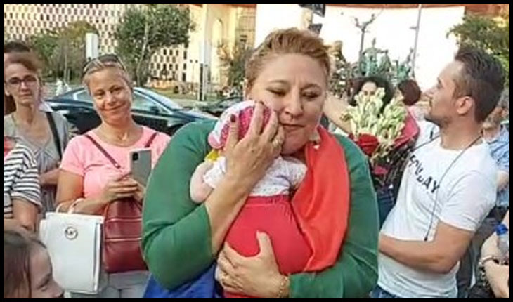 Mamă, înainte de a fi senator. Clișeul "beizadelei de politician" dărâmat de senatoarea Diana Iovanovici-Șoșoacă