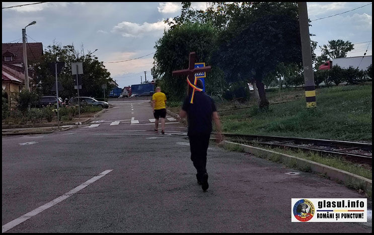 (VIDEO) Drumul Crucii: ce au ajuns să facă românii pentru a salva statuia lui Mihai Viteazul