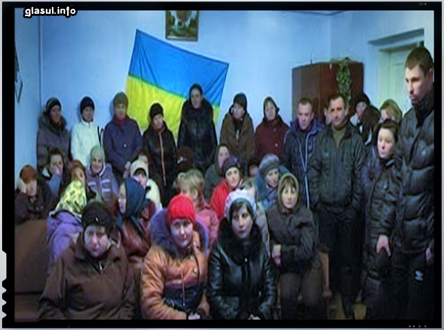 In satele ucrainiene a inceput “mobilizarea” barbatilor pentru a fi trimisi sa lupte contra separatistilor din est!
