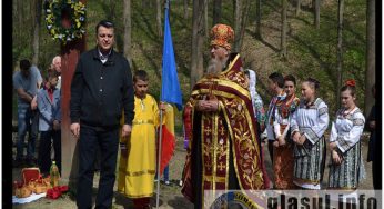 LA STEJARUL LUI STEFAN CEL MARE SI SFANT DIN CODRII COSMINULUI