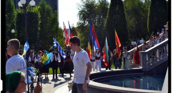 VIDEO – Parada de la Editia XXI a Festivalului International de Folclor Catalina IASI 2015