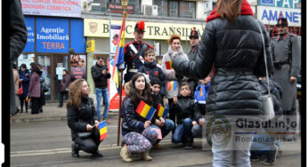 (VIDEO) Mesajul unor tineri ne arata nivelul la care a ajuns jigodismul politic in Romania