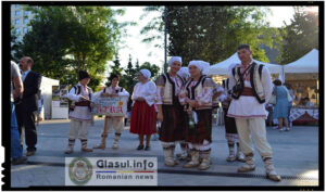 Costumul popular traditional romanesc cea mai buna carte de vizita a neamului romanesc