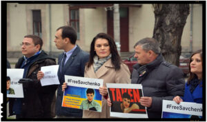 Mai multi deputati din Republica Moldova au protestat in fata ambasadei Federatiei Ruse de la Chisinau