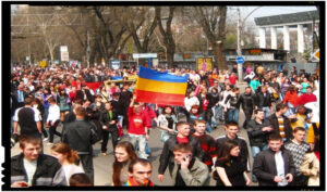 Chișinău 7 aprilie 2009: Un exercitiu de libertate al tinerilor romani din Basarabia, foto: captura Youtube