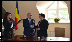 Vesti bune pentru romanii din Transcarpatia. Ministrul afacerilor externe, Lazăr Comănescu, a inaugurat Consulatul României la Solotvino, foto: uzhgorod.in