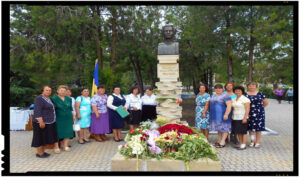 Bust al poetului Dumitru Matcovschi inaugurat in satul sau natal, Vadul-Rașcov, Foto: www.facebook.com/ion.n.ursu