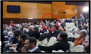 O LECŢIE DE INTOLERANŢĂ - ACTIVIŞTII LGBT ATACĂ CONFERINŢA COALIŢIEI PENTRU FAMILIE DE LA TIMIŞOARA, Foto: captura video