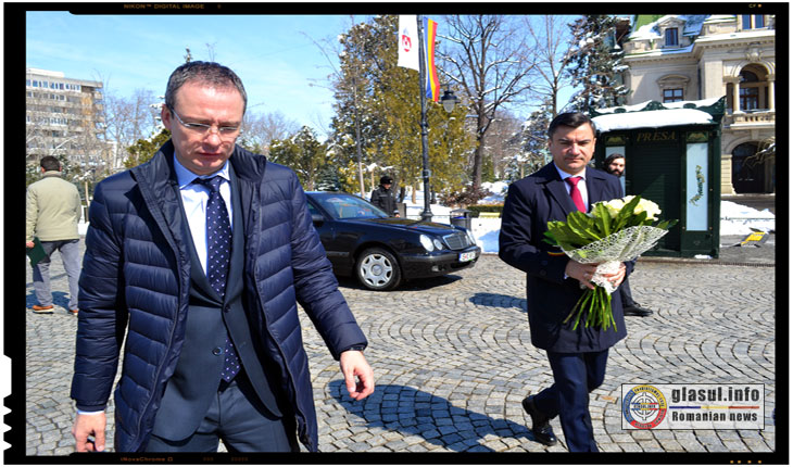 Viceprimarul Gabriel Harabagiu impreuna cu primarul Mihai Chirica, martie 2018