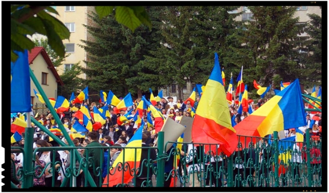 Ziua Independenței României a fost sărbătorită la Sfântu Gheorghe de peste o mie de persoane, Foto: Mihai Tîrnoveanu