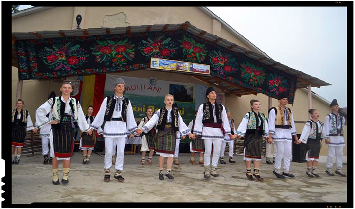 LA PĂTRĂUŢI SACRALITATEA SE ÎNTRUCHIPEAZĂ ÎN CHIPUL LIMBII ROMÂNE, Foto: ZorileBucovinei.com