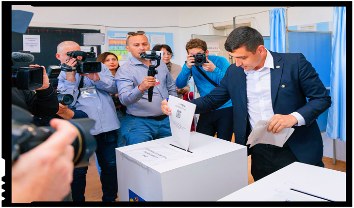George Simion și primarul Mihai Chirica, primii votanţi la o secţie din municipiul Iași