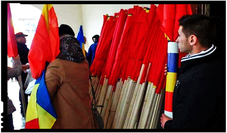 Vinovat pentru cele 3000 de steaguri tricolore pe care le-am dăruit împreună cu sute de alți români, fraților si surorilor noastre din Covasna si Harghita, Foto: Facebook / Mihai Tîrnoveanu