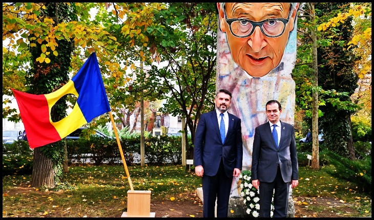 Juncker vorbind despre o "revoluție" anunțată și sprijinită atât de Est cât și de Vest: "M-am trezit la 9 noiembrie 1989 văzând la televizor imaginile cu căderea Zidului Berlinului", Foto original: gov.ro