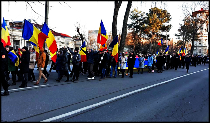 Marș unionist la Chișinău de 1 Decembrie: “Furată, Trădată Mereu, ești floare de dor Basarabie”