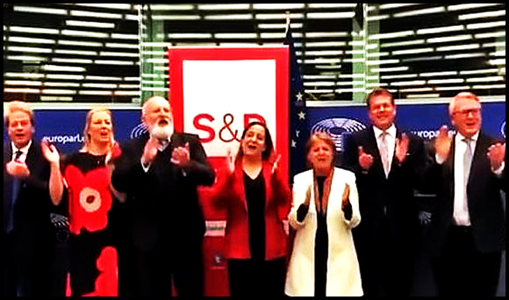 UE(RSS)? Comisarii "europeni", chefuri pe imnuri marxiste în Parlamentul European!?, Foto: captura youtube