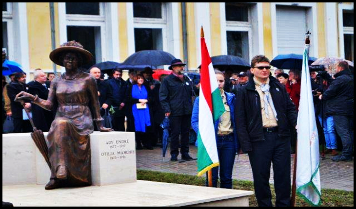 K. Hunor contestă alegerile în două runde, dar nu spune nimic despre faptul că a venit la Carei la dezvelirea grupului statuar Otilia Marchiș-Ady Endre și nu a vorbit deloc în limba română, Foto: Buletin de Carei
