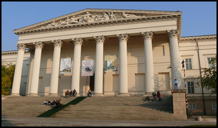 Un muzeograf ungur a furat de la Muzeul Național al Ungariei exponate în valoare de 89.000 de Euro