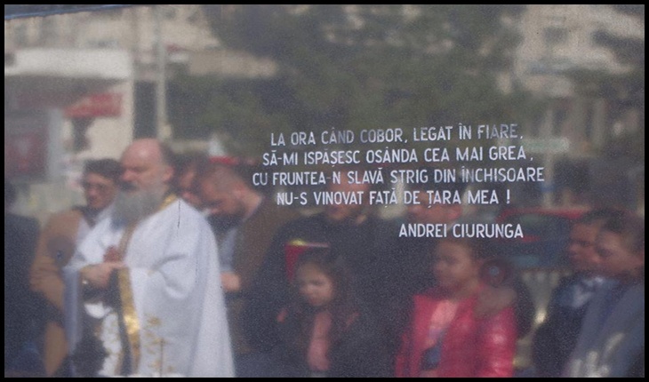Ziua foștilor deținuți politici anticomuniști, comemorată la Iași lângă Biserica Metocul Maicilor de pe bulevardul Independenței, Foto: facebook.com/ligastudentilor.net