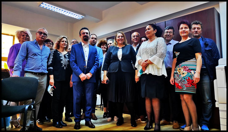 Diana Iovanovici-Șoșoacă singurul parlamentar român care s-a implicat în lupta pentru a salva CFR Marfă, o companie strategică românească, Foto: © Glasul.info