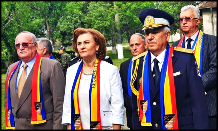 Maria Grapini: "Trebuie să transmitem copiilor noștri dragostea pentru cei care apără țara! Cadrele militare în rezervă și-au făcut, cu onoare, datoria și nu trebuie uitate!", Foto: Facebook / Maria Grapini