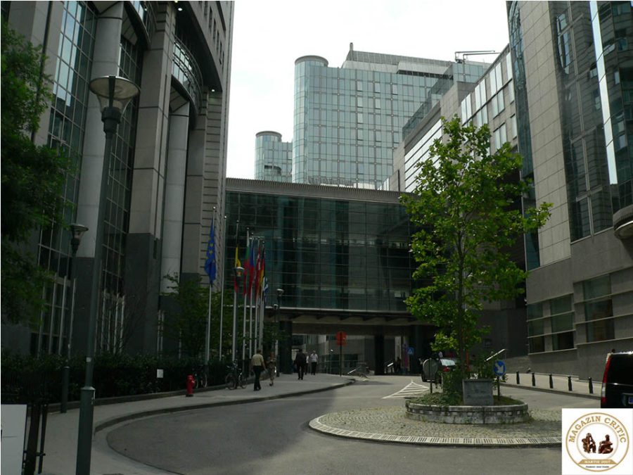 Comisia Europeană cere lămuriri privind decizia CCR care stipulează că legea românească are prioritate în fața celei a UE
